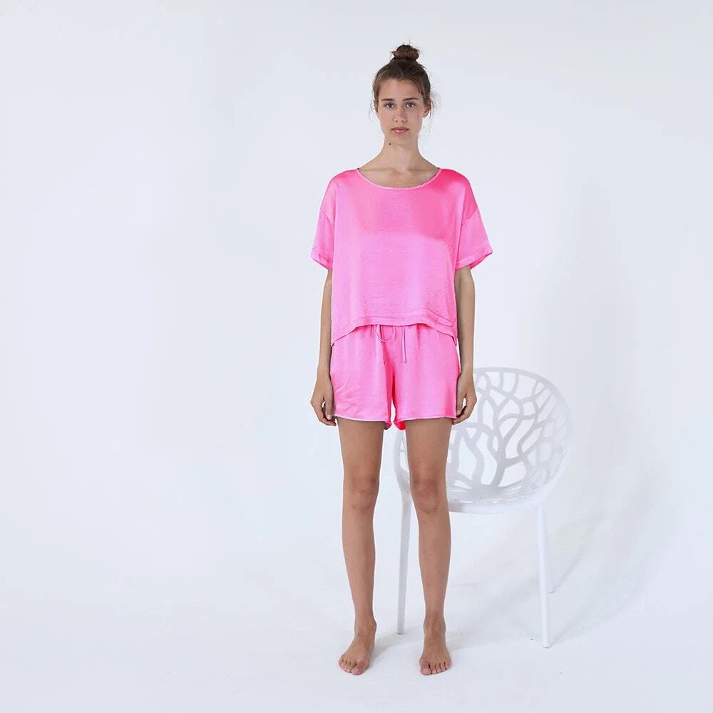 PJ Harlow NWT Bertie Hot Pink Satin Tee Sz S Boxy Flowy Viscose Shirt
